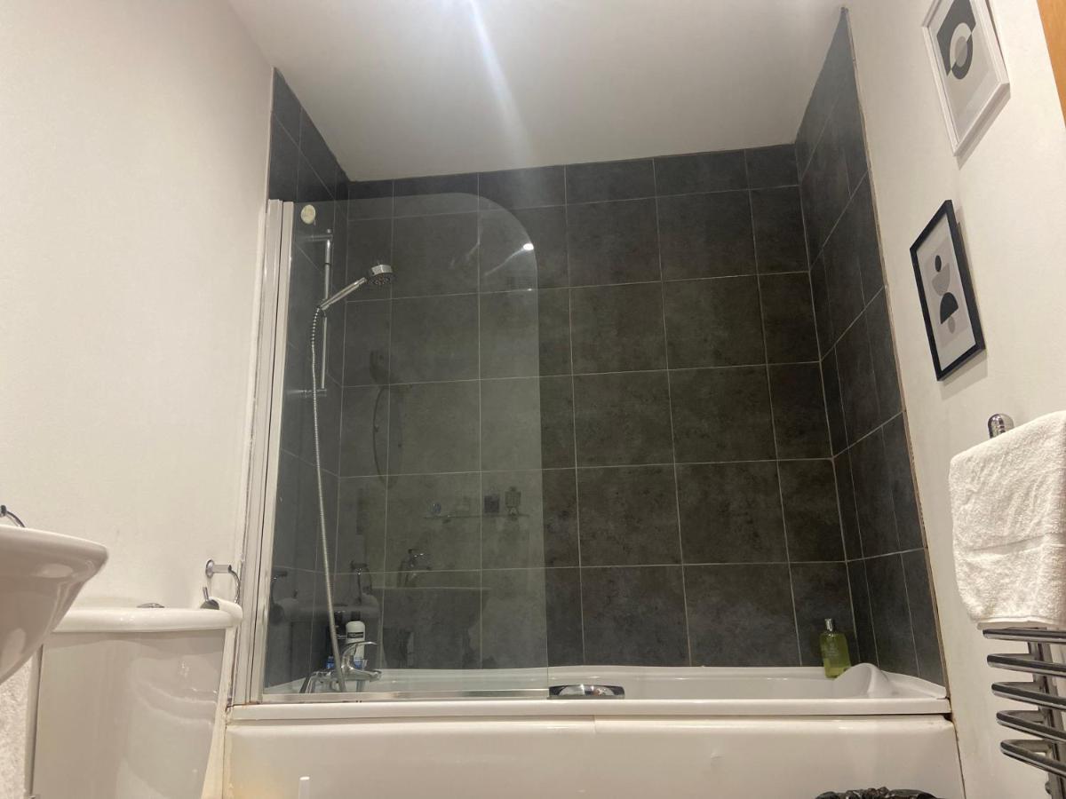 2 Bedroom Near Ocean Village Marina Port Apartment Southampton Esterno foto