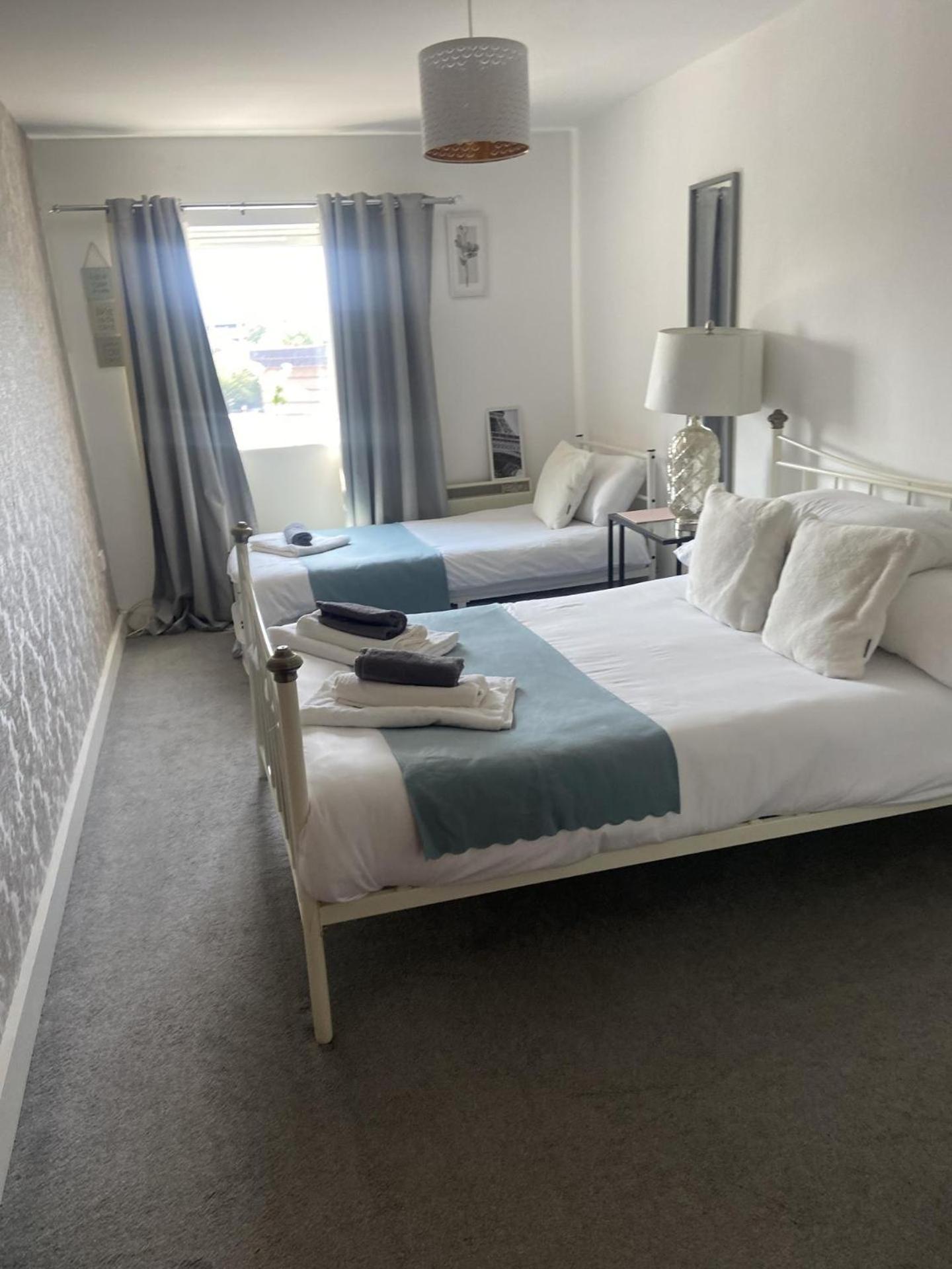 2 Bedroom Near Ocean Village Marina Port Apartment Southampton Esterno foto